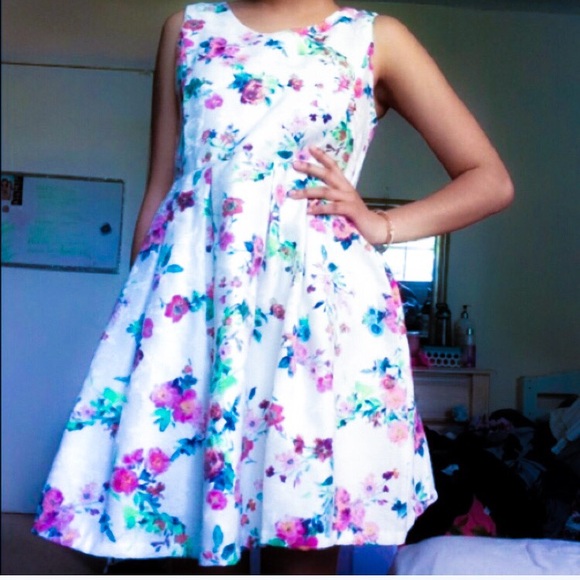 Beautees Other - DONATING SOON Floral Dress